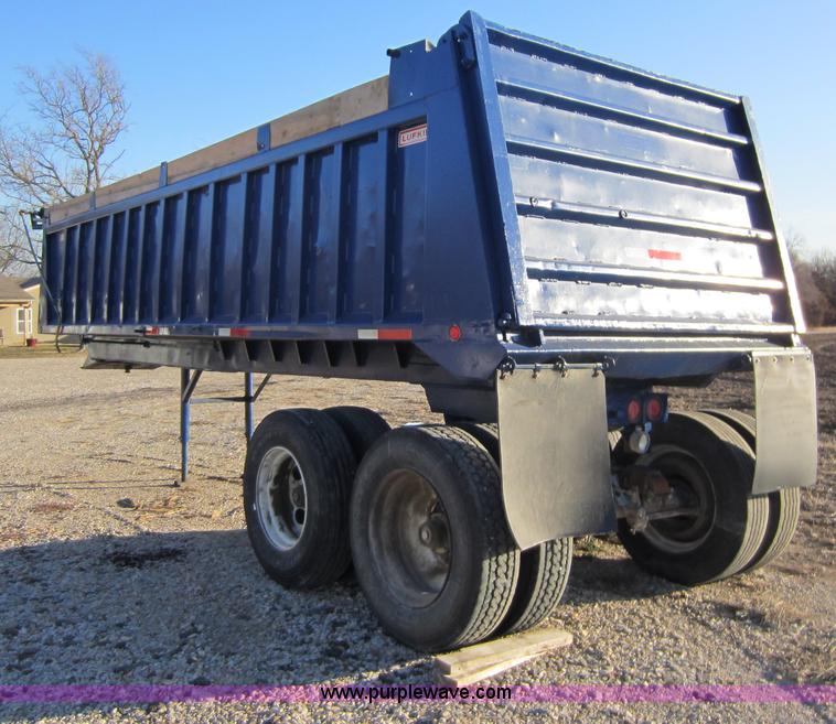 image for item A5646 1962 Lufkin 27' end dump trailer