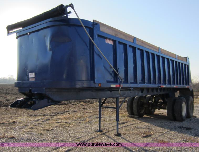 image for item A5646 1962 Lufkin 27' end dump trailer