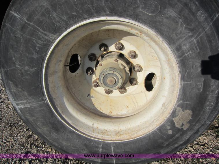 image for item A5646 1962 Lufkin 27' end dump trailer