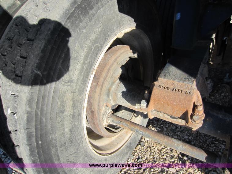 image for item A5646 1962 Lufkin 27' end dump trailer