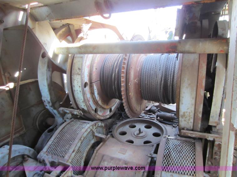 image for item A5653 1969 American 5299C drag line