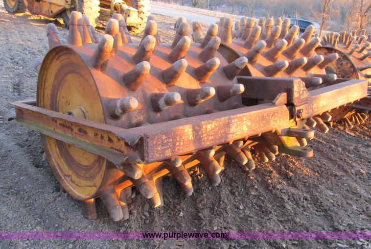 image for item B2577 Wabco double drum sheeps foot roller