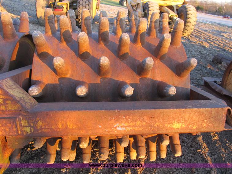 image for item B2577 Wabco double drum sheeps foot roller