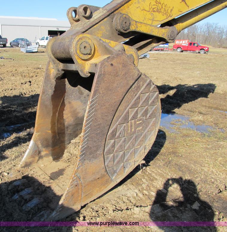 image for item B2581 1987 John Deere 792LC excavator
