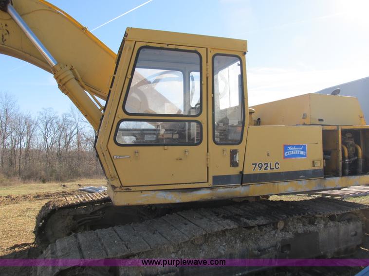 image for item B2581 1987 John Deere 792LC excavator