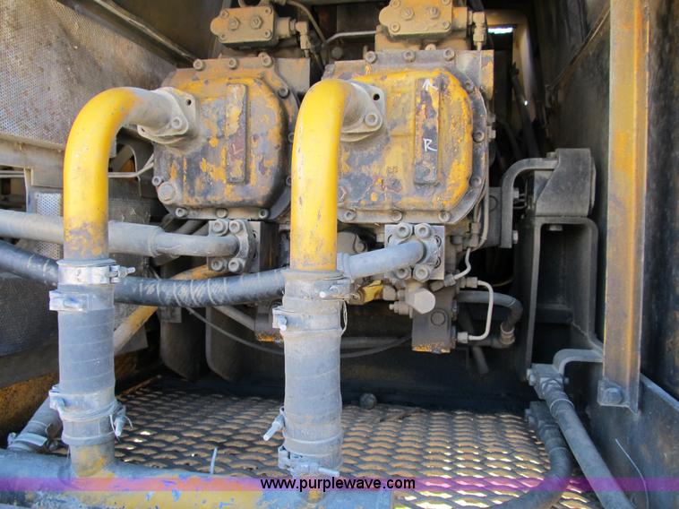 image for item B2581 1987 John Deere 792LC excavator