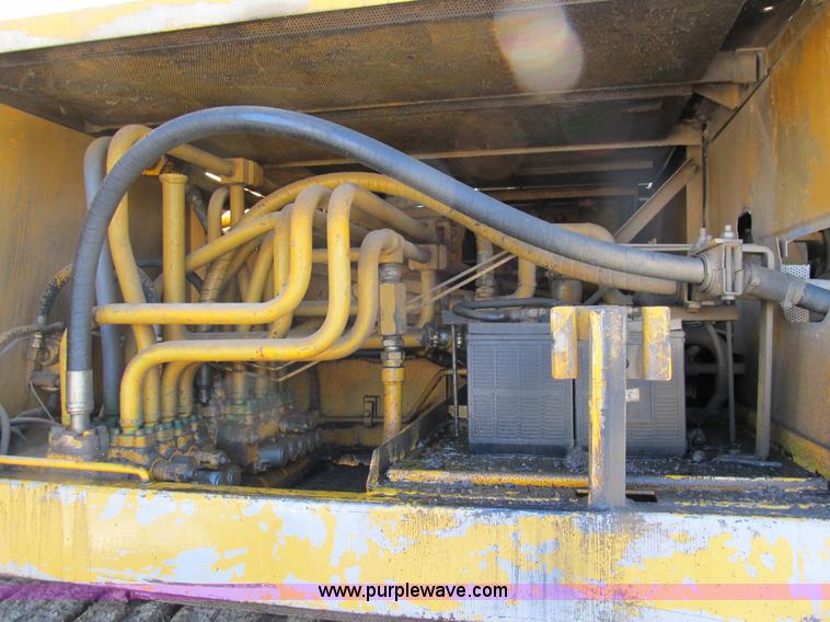 image for item B2581 1987 John Deere 792LC excavator