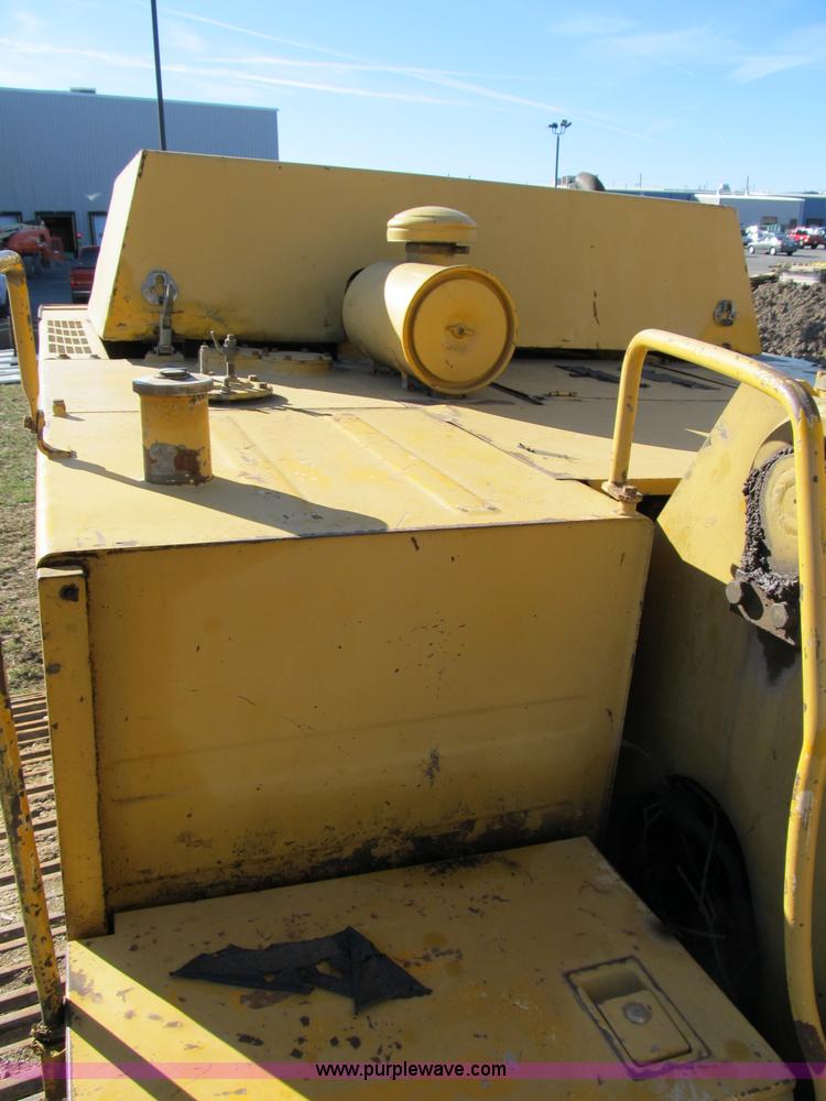 image for item B2581 1987 John Deere 792LC excavator