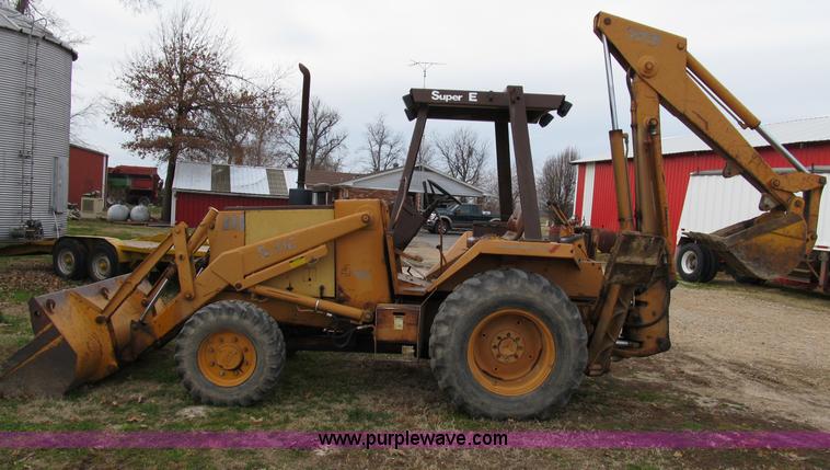 image for item B2584 1987 Case 580 Super E loader backhoe