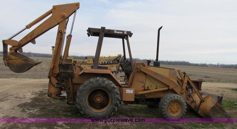 image for item B2584 1987 Case 580 Super E loader backhoe