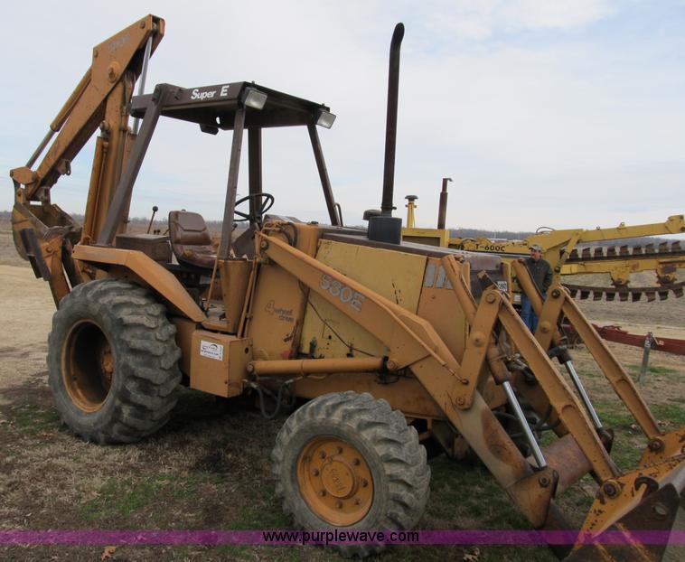 image for item B2584 1987 Case 580 Super E loader backhoe