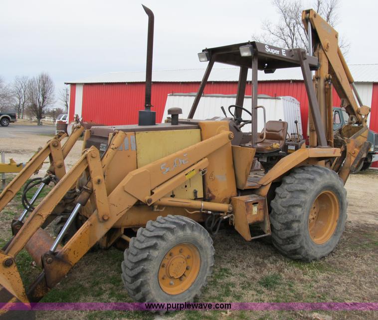 image for item B2584 1987 Case 580 Super E loader backhoe