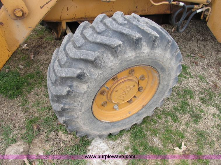 image for item B2584 1987 Case 580 Super E loader backhoe