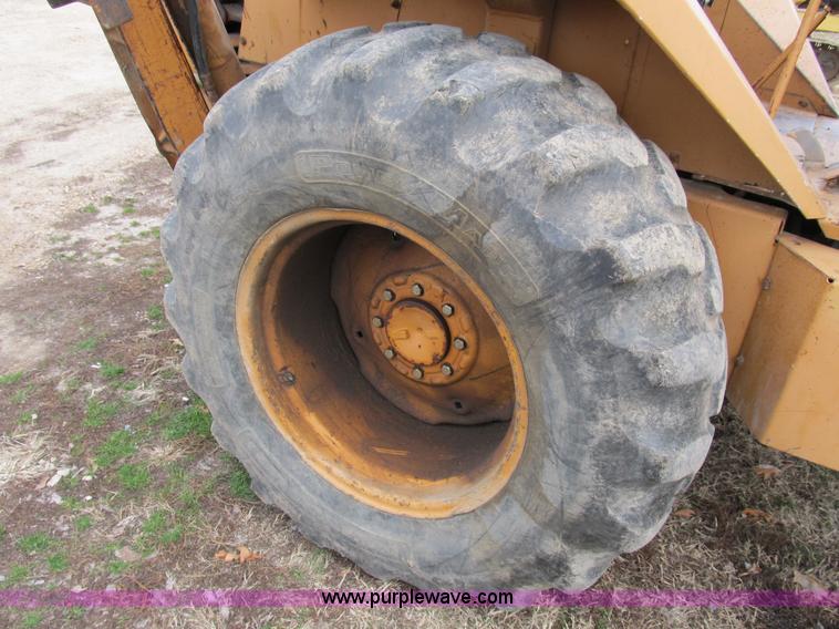 image for item B2584 1987 Case 580 Super E loader backhoe