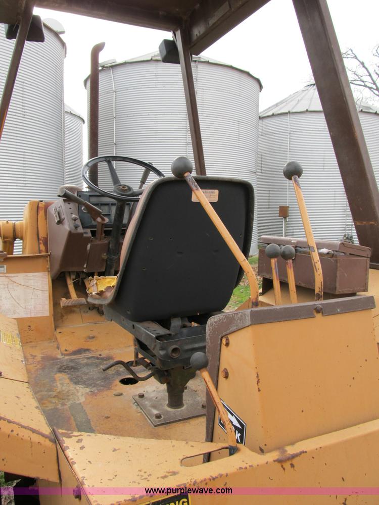 image for item B2584 1987 Case 580 Super E loader backhoe