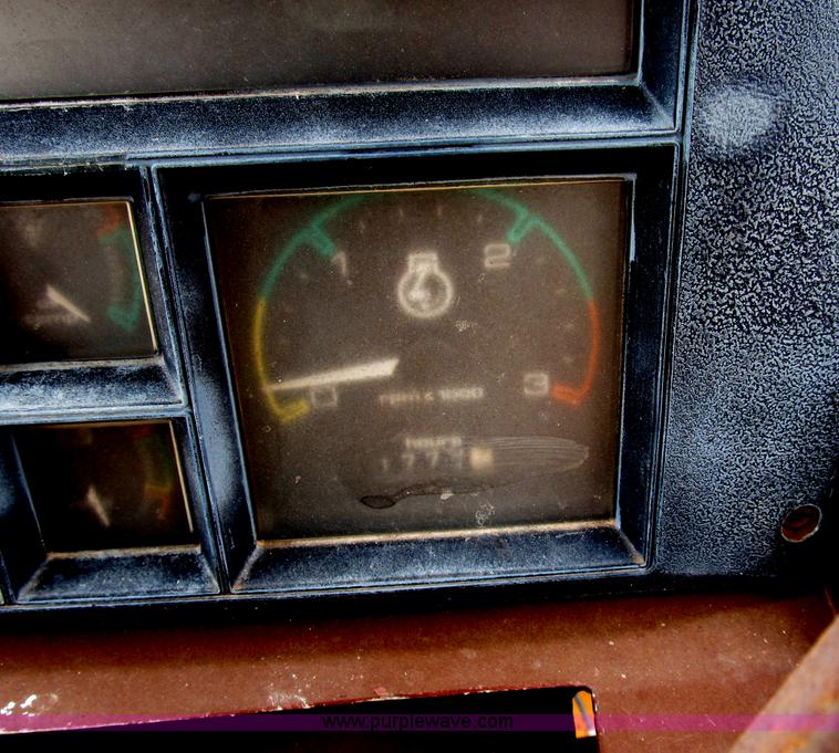 image for item B2584 1987 Case 580 Super E loader backhoe