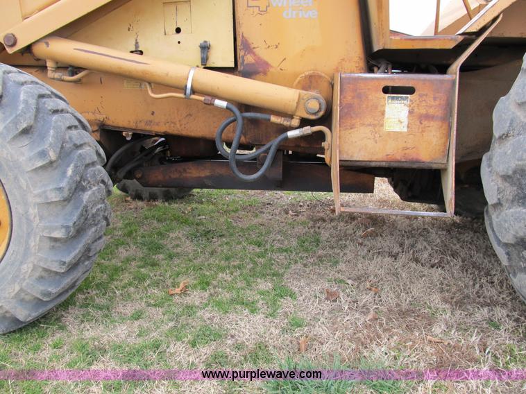 image for item B2584 1987 Case 580 Super E loader backhoe