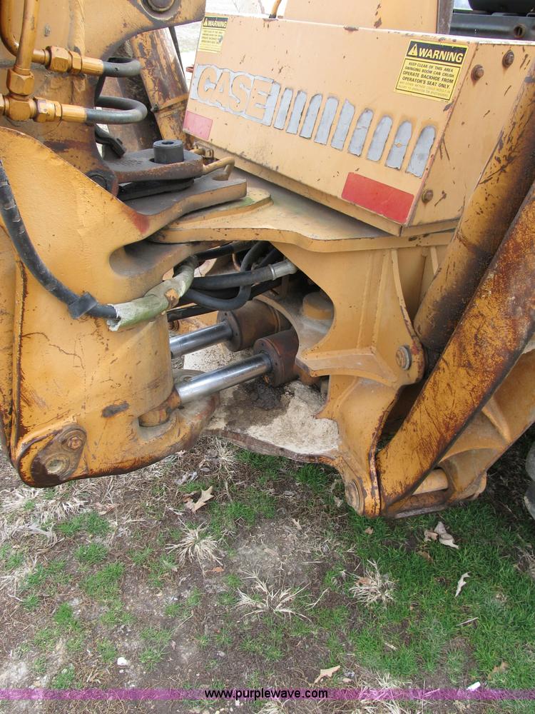 image for item B2584 1987 Case 580 Super E loader backhoe