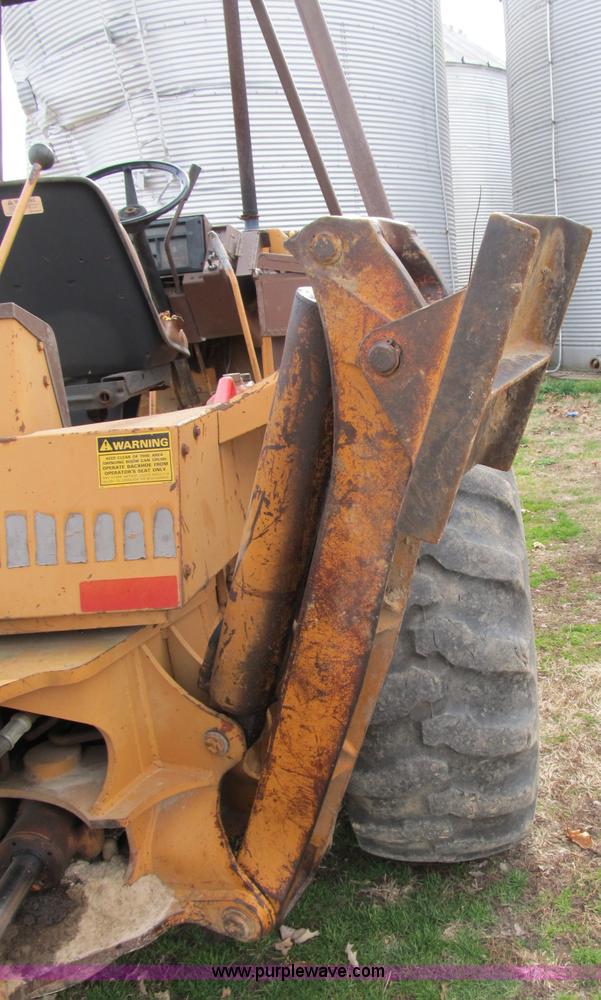 image for item B2584 1987 Case 580 Super E loader backhoe