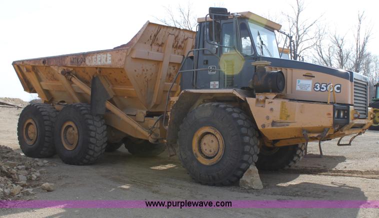 image for item B8781 2000 John Deere 350C 6x6 articulating dump truck