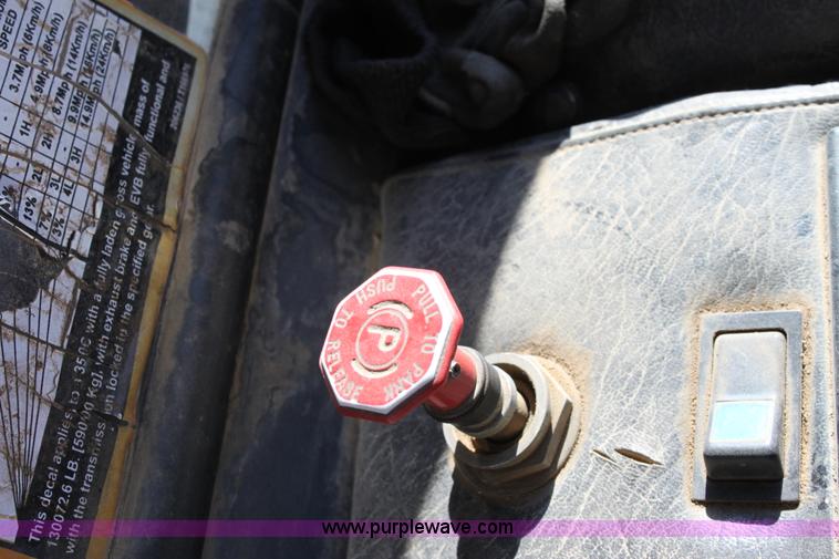 image for item B8781 2000 John Deere 350C 6x6 articulating dump truck