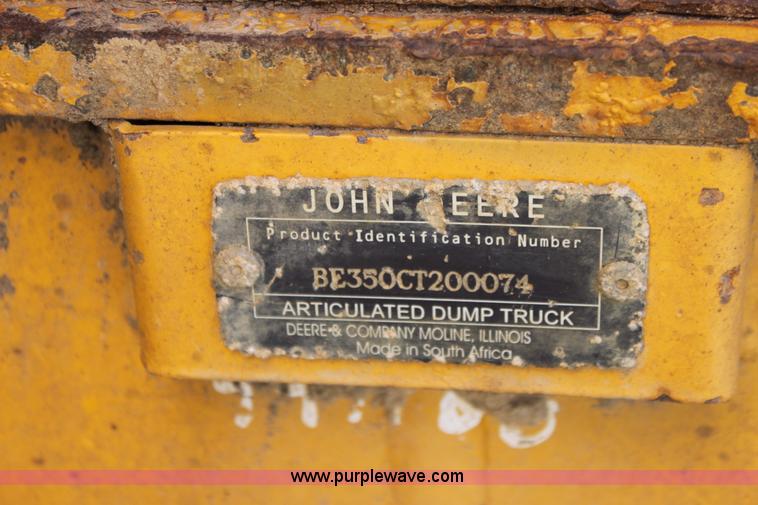 image for item B8781 2000 John Deere 350C 6x6 articulating dump truck