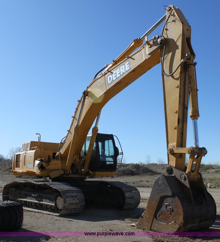 image for item B8782 2004 John Deere 450C-LC excavator