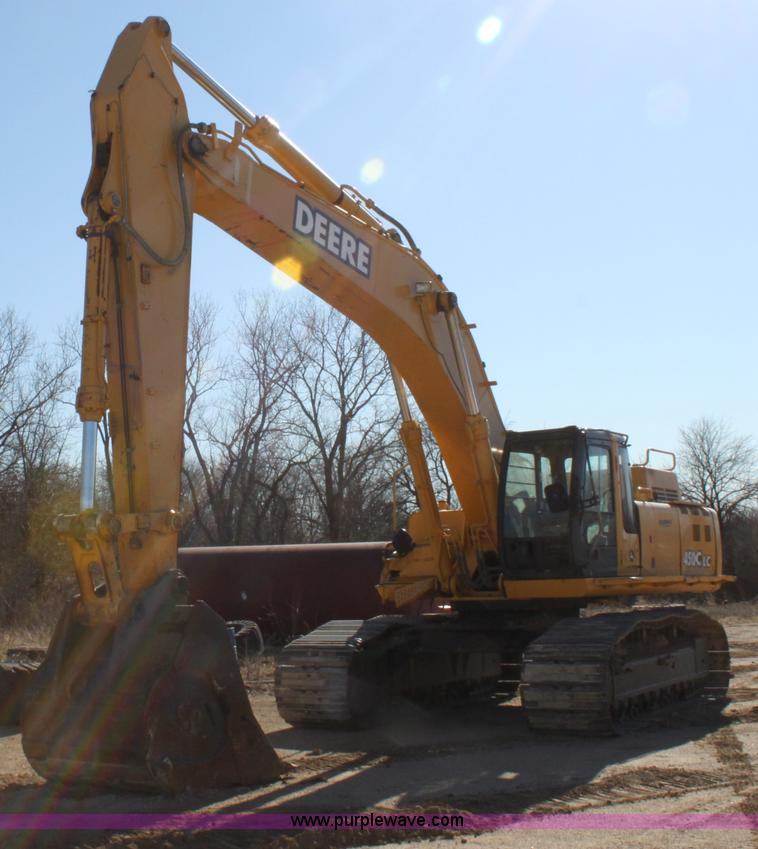 image for item B8782 2004 John Deere 450C-LC excavator