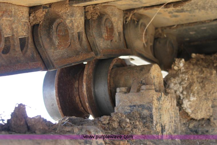 image for item B8782 2004 John Deere 450C-LC excavator