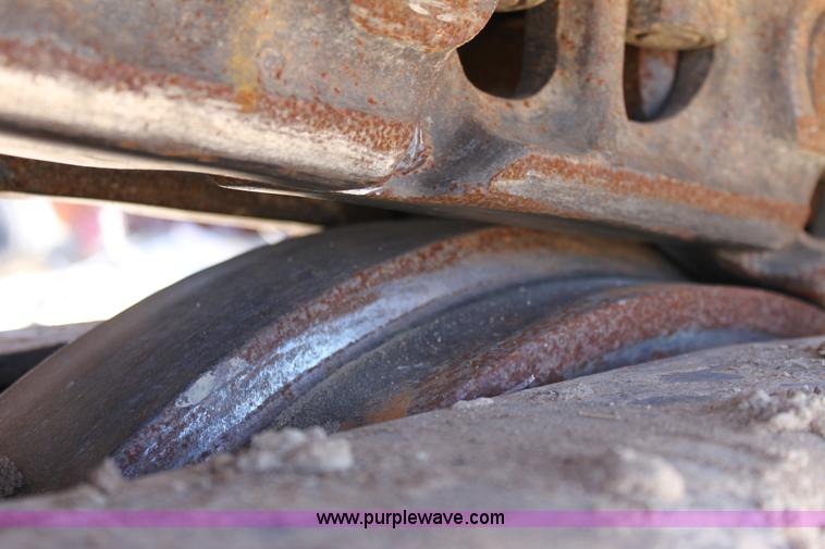 image for item B8782 2004 John Deere 450C-LC excavator