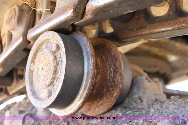 image for item B8782 2004 John Deere 450C-LC excavator