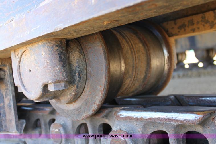 image for item B8782 2004 John Deere 450C-LC excavator