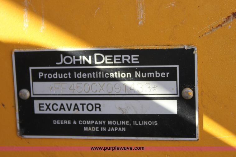 image for item B8782 2004 John Deere 450C-LC excavator