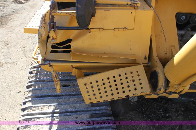 image for item B8782 2004 John Deere 450C-LC excavator