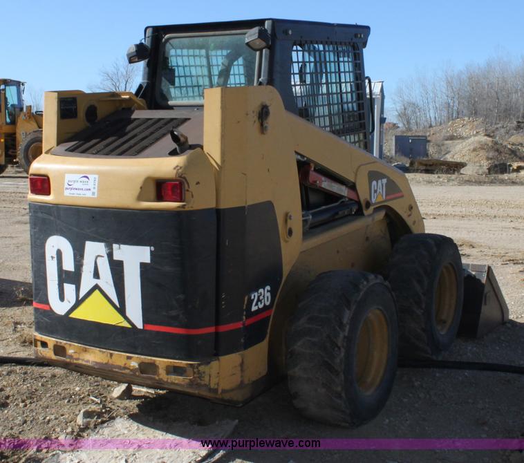 image for item B8783 Caterpillar 236 skid steer