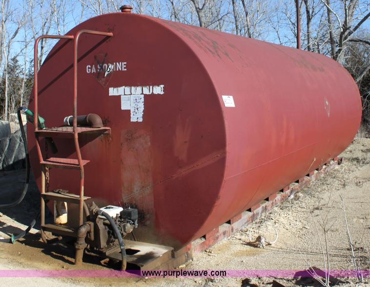 image for item B8789 8,000 gallon fuel tank on skids