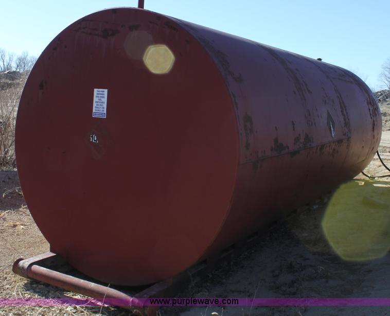 image for item B8789 8,000 gallon fuel tank on skids