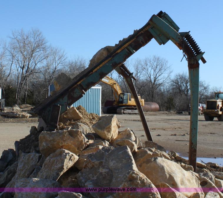 image for item B8796 Lucky stationary screen