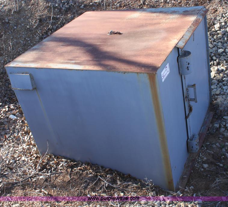 image for item B8831 Explosives container