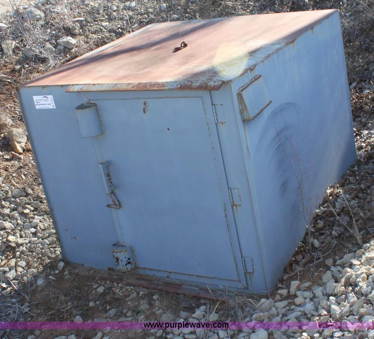 image for item B8831 Explosives container