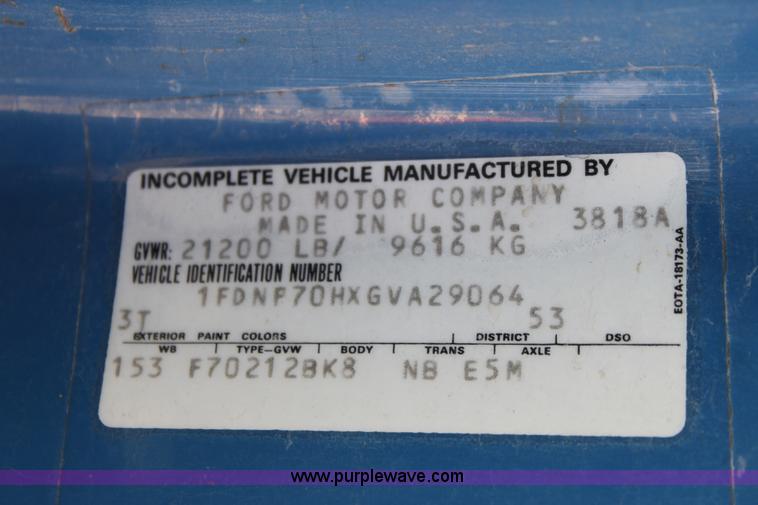 image for item B8842 1986 Ford F700 dump truck