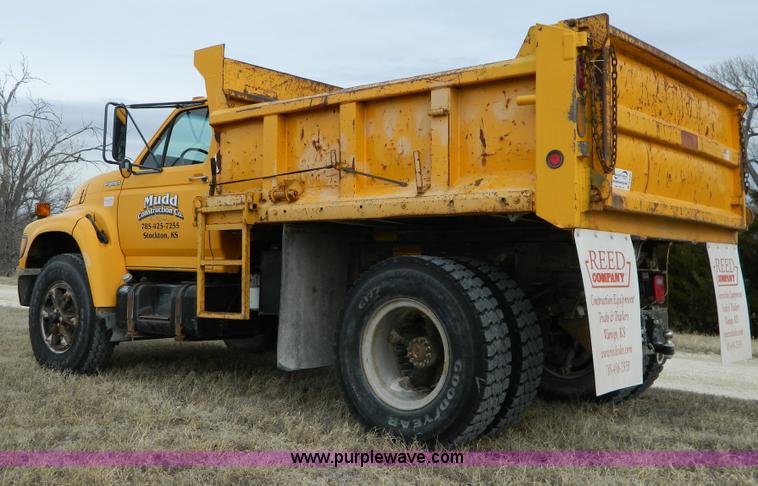 image for item D8700 1998 Ford F700 dump truck