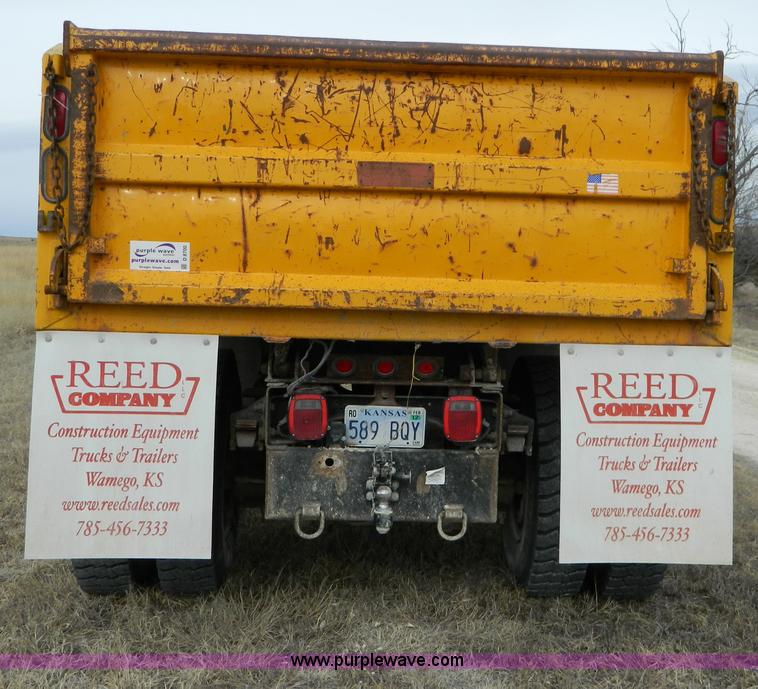 image for item D8700 1998 Ford F700 dump truck