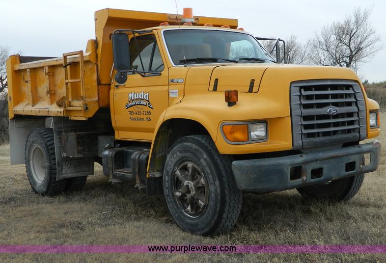 image for item D8700 1998 Ford F700 dump truck