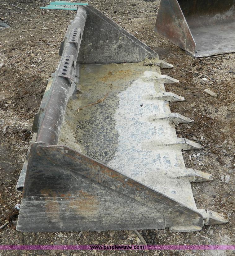 image for item D8707 67" bucket with rock teeth