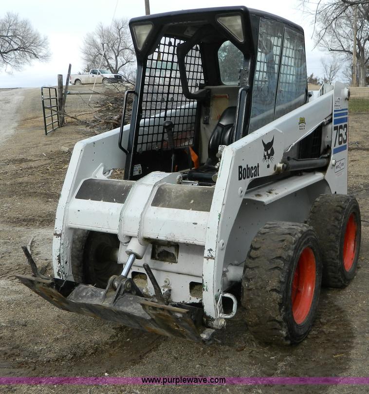 image for item D8709 2002 Bobcat 763 skid steer