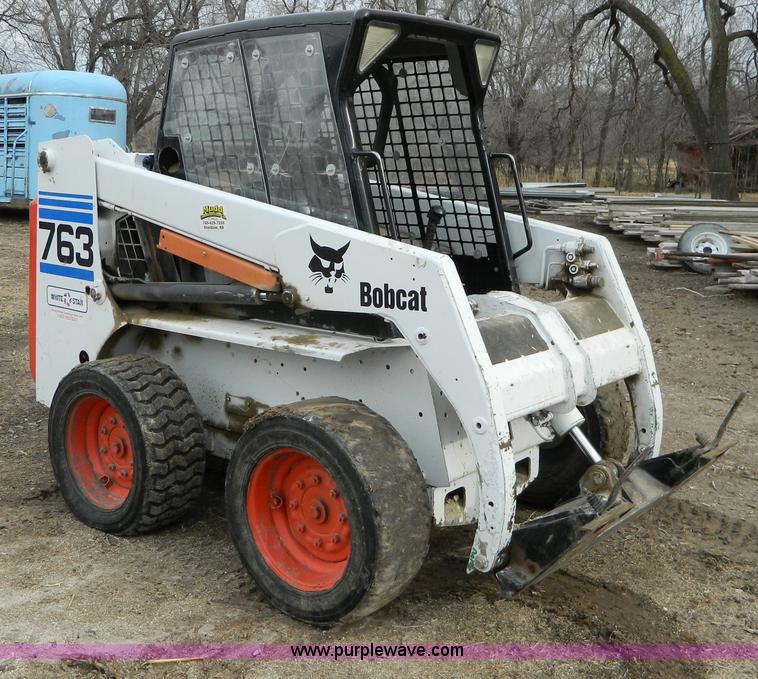 image for item D8709 2002 Bobcat 763 skid steer
