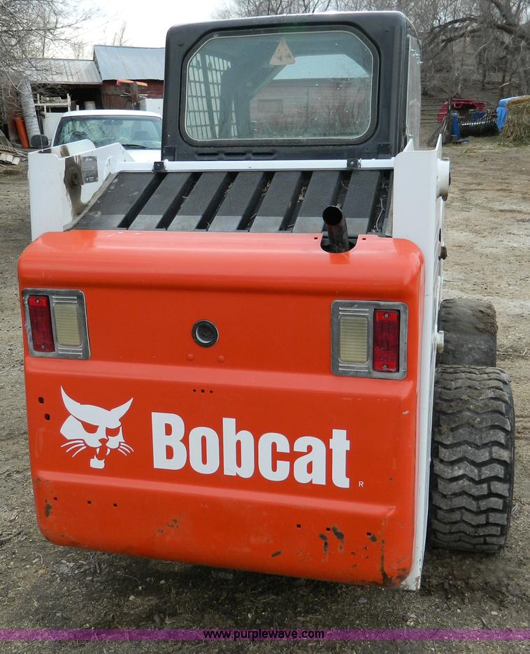 image for item D8709 2002 Bobcat 763 skid steer