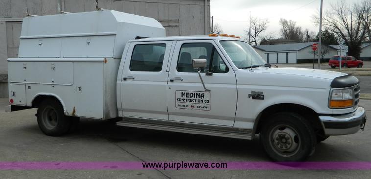 image for item D8732 1997 Ford F350 crew cab pickup truck