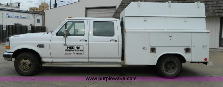 image for item D8732 1997 Ford F350 crew cab pickup truck